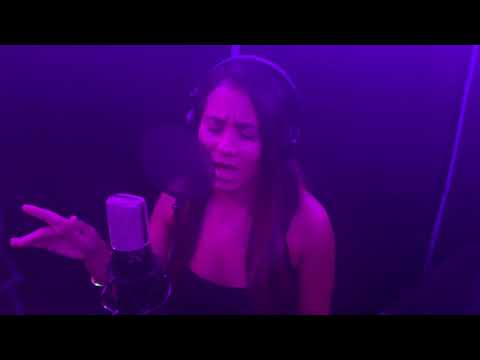 "Never Felt This Way" Cover by Elanna Brady