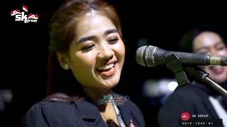Download lagu boneka Cinta Cover Vela Zaladara Featuring Sk Group mp3