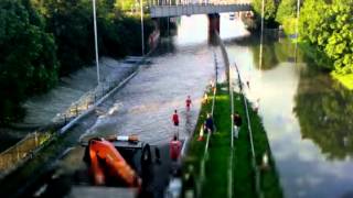 preview picture of video 'Flooding on Leam Lane near Fellgate'