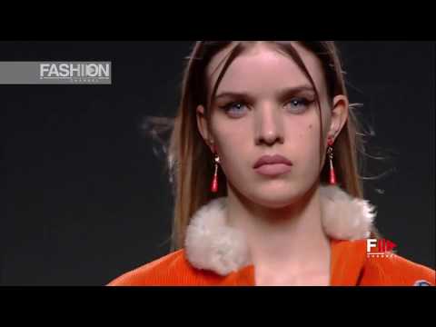 MARIA MAGDALENA Madrid Mercedes Benz FW Fall 2017 2018 - Fashion Channel