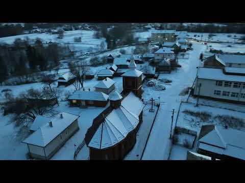 Biserica de lemn din Rișca, Cluj, văzută iarna de sus, este un tablou feeric! @RiscaApuseni-mj9gb