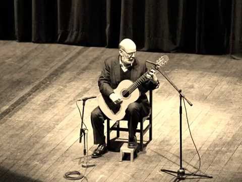 Bernardo García-Huidobro tocando el Adagio en LA mayor de Carlos de Seixas.
