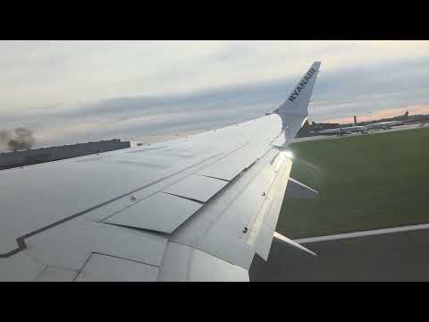 Takeoff FR7524/RYR44GL Niederrhein Weeze (NRN/EDLV) runway 09