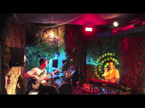 Sensitive Guys, Live @ Barkett - Short Version