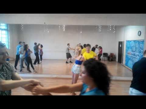 Zouk lesson - Free dance