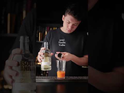 Pornstar Martini: A vanilla & passionfruit cocktail with a champagne sidecar