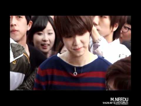[FANCAM] 20110503 - GangNam street date [MIN-HYUK]