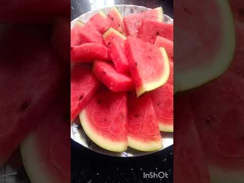 Kis kis ko watermelon 🍉 pasand hai?comment mein batayein.