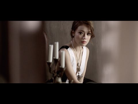 容祖兒 Joey Yung《這麼近那麼遠 》[Official MV]