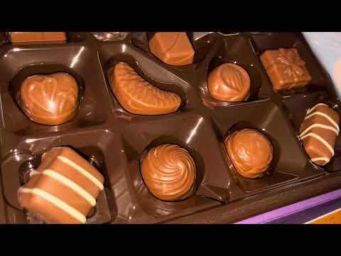 Cadbury MILK TRAY chocolate box review