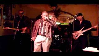 Dr Misfit :  She's A Wind Up/Lights Out