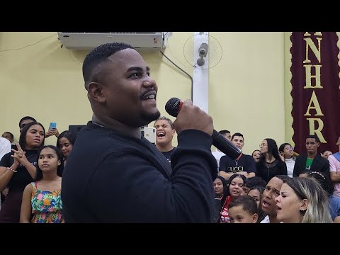OLHA O QUE ELE CANTOU, ESSE JOVEM É DIFERENTE😭 - Sala de Adoração - Moisés Da Hora