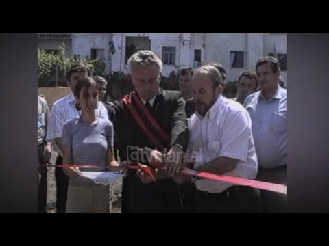 Kryeministri Fatos Nano përuron fillimin e punimeve në përroin e Laçit (6 Qershor 2003)