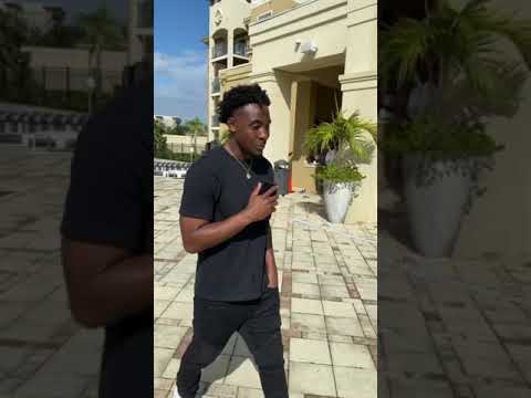 A STRANGER DROPPED MONEY INFRONT OF US & THIS HAPPENED🤐 #shorts