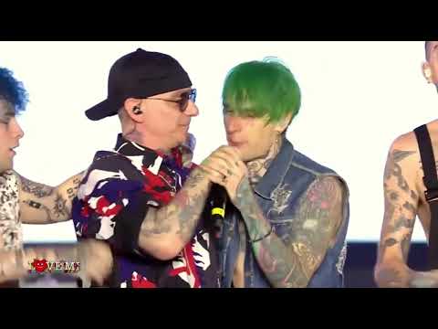 GLI ARTICOLO 31 CHIAMANO LA SAD SUL PALCO E CANTANO DOMANI SMETTO!