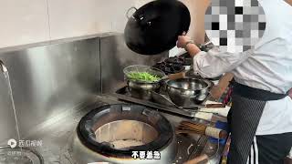 17岁毛头小子应聘炒菜，要价1万2工资，结果1万3录取这是为何？