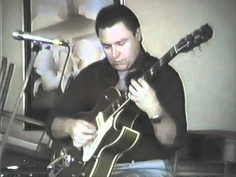 Danny Gatton Plays Besame Mucho.wmv