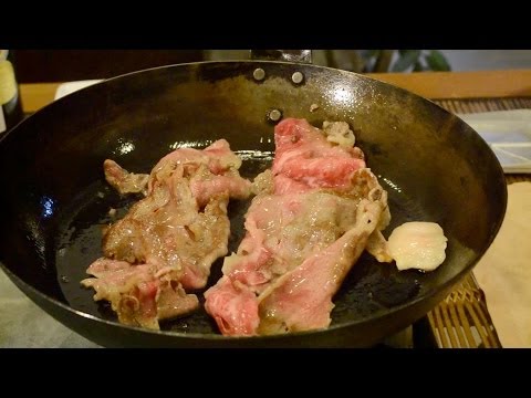 赤毛和牛のすき焼きの食べ方：まずお肉だけ食べましょう　　How to cook Sukiyaki like a restaurant