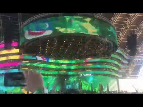 Baby Shark (Jauz Remix) - Pink Fong x Sandstorm - Darude (LIVE @ COACHELLA 2019)