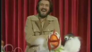 The Muppet Show - Ending with Roger Miller w/ Chickens