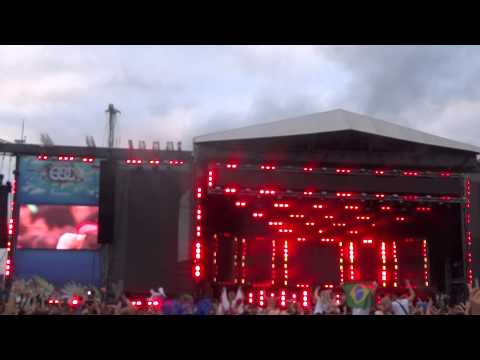 AVICII - Electric Daisy Carnival EDC London 2013 Part 2 of 8