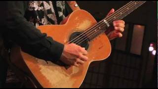 Tommy Emmanuel - The Trails - Live at Fur Peace Ranch