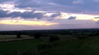 preview picture of video 'Oswestry Hill Fort Sunrise 4:45am!'