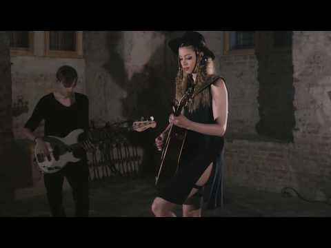Yamaha Guitars Live Session: Simonne Jones | Runaways