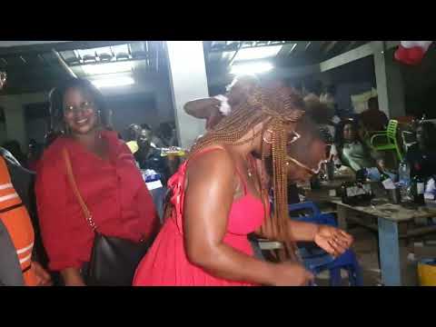 MM1ER & Akyekoi Orchestra A L'Anniversaire De Ange Acho - Zanwan