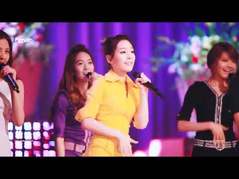 110511 TAEYEON 태연 - HOOT Fancam