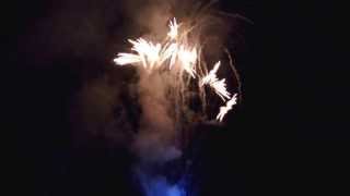 preview picture of video 'Feuerwerk Lichtermeer 2013 Itzelberger See'