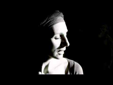 ANGELA GABER + TRIO - krótka piosenka o wolnosści