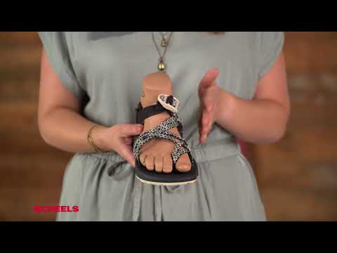 So passen Sie Chaco-Sandalen an | SCHEELS-Expertin Maddi Williams