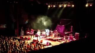 The Moth &amp; The Flame - Wishing Well (Live in Tulsa)