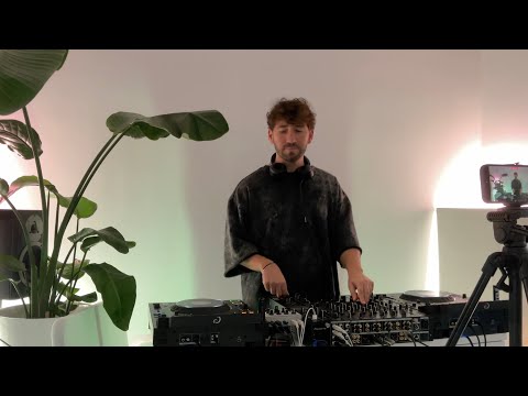 Chris IDH - Welcome Home Session 001