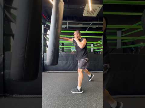 Джеб → кросс → джеб → хук со смещением в сторону #boxing #mma #motivation #sports #fighter #prihod