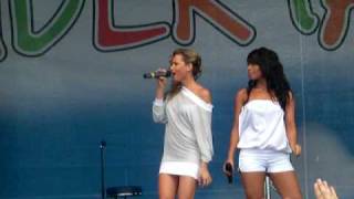 Monrose - Leading me on (live)