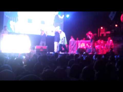 Mc Samo vs Escribe con H - Octavos - Red bull batalla de los gallos Chile 2014