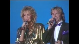 Agnetha Fältskog &amp; Ola Håkansson - The Way You Are (Flyktinggalan 1986)