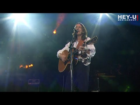 Roger Hodgson - Give A Little Bit [Live in Vienna 2010]