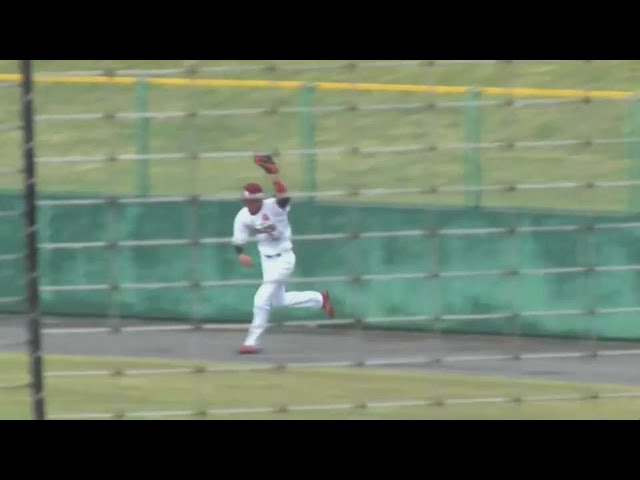 【ファーム】イーグルス・吉野創士がフェンス際の当たりをジャンピングキャッチ!! 2022年5月22日  東北楽天ゴールデンイーグルス 対 北海道日本ハムファイターズ