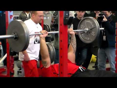 Star Lotulelei's Pro Day bench press  38 reps!