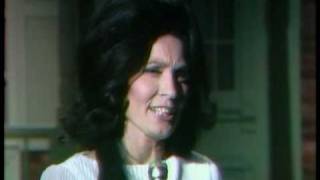 Loretta Lynn - When They Ring The Golden Bells