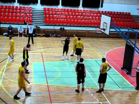 www.sporthluk.uh.cz: 10.12.2010 Basketbal: Spartak Hluk vs. BK Vyškov "B" I.
