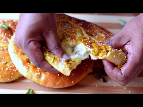 Pains Moelleux aux graines de sésame farcis au poulet