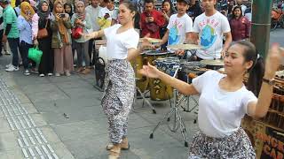Download lagu Stasiun Balapan Versi Angklung Carehal ~Angklung Malioboro mp3 Download lagu Stasiun Balapan Versi Angklung Carehal ~Angklung Malioboro mp3