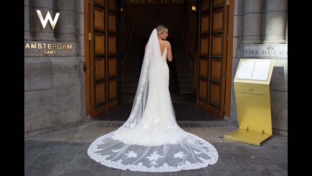 Trouwjurken passen met Esmee Trouw Fit and Flare