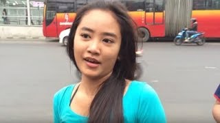 Download lagu Yanti Sang Pengamen Jalanan mp3