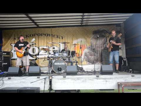 Iziband - Iziband - "Blbý časy" (live Festiválek Filipov)