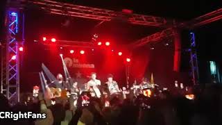 Carlos Right - El Ataque De Las Chicas Cocodrilos (#AtracciónTourGirona)